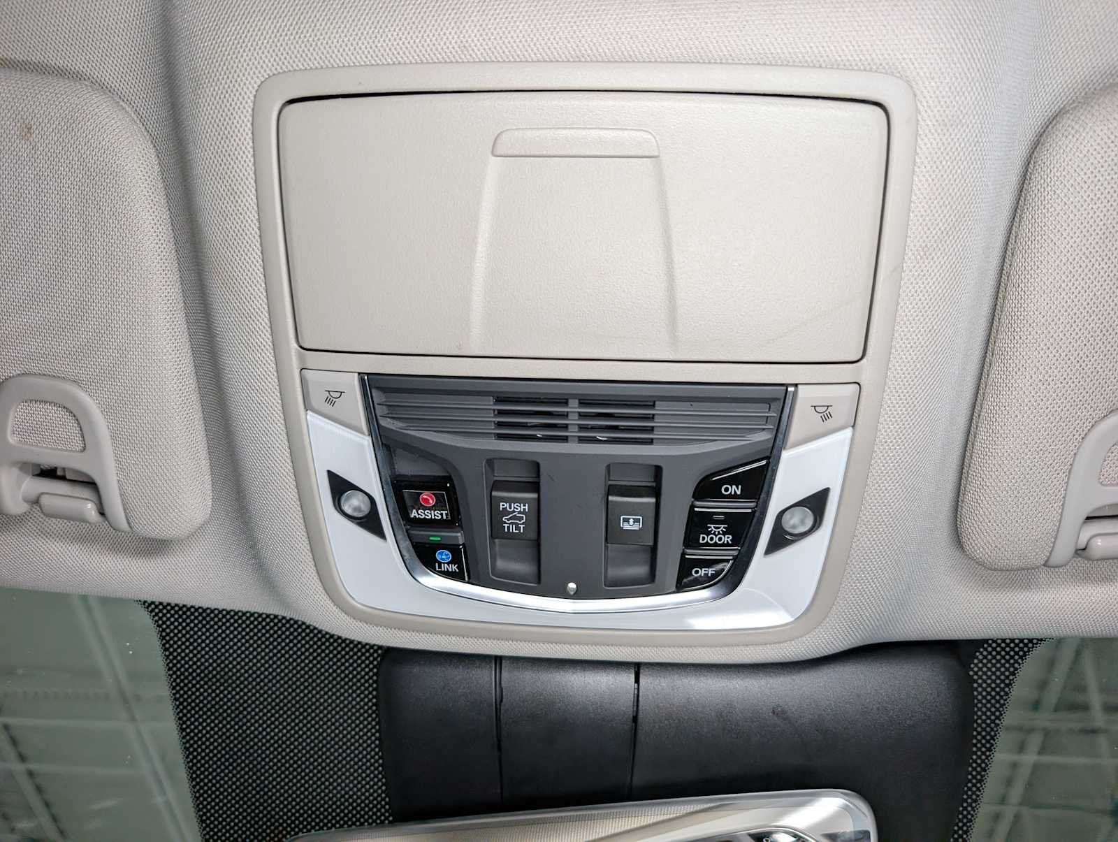 Used 2020 Majestic Black Pearl Acura w/Technology Pkg image 29