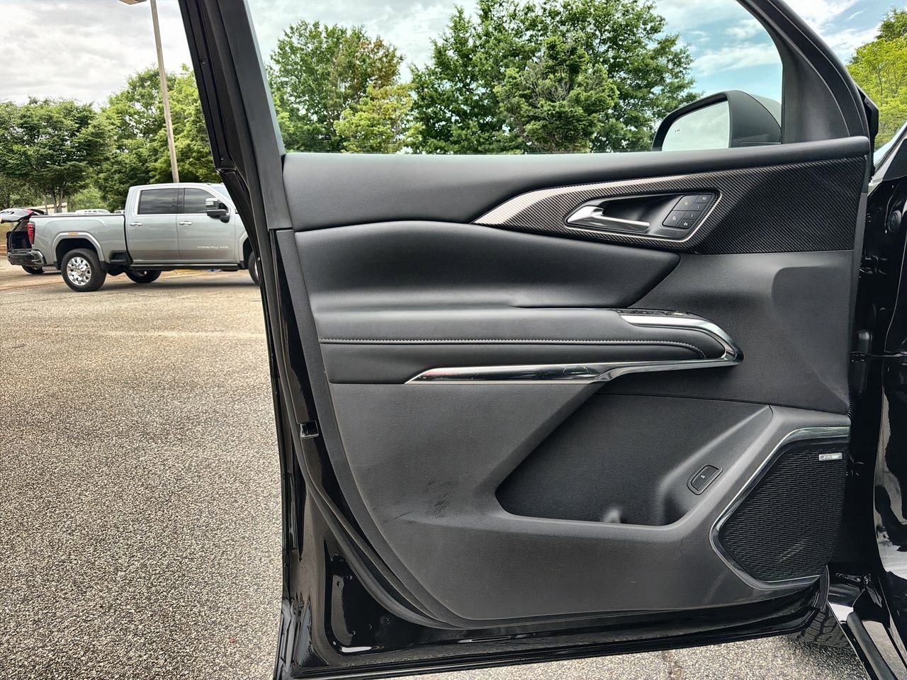 New 2026 Mosaic Black Metallic Chevrolet High Country image 18