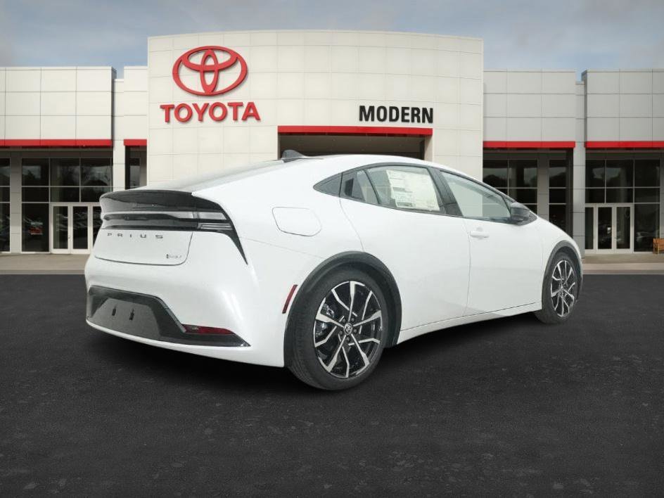 New 2026 Wind Chill Pearl Toyota XSE Premium image 21