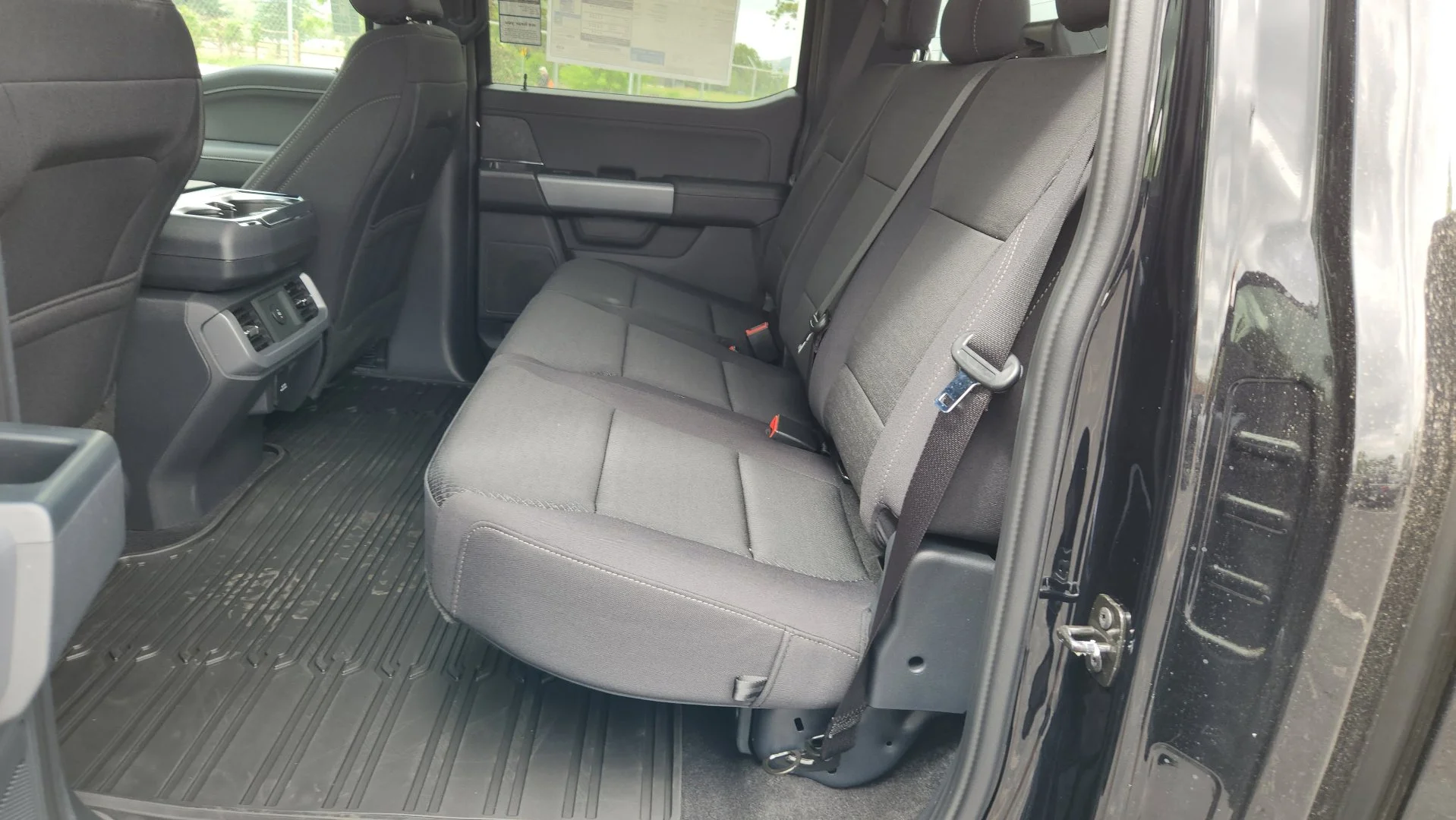 New 2026 Agate Black Metallic Ford XLT image 26