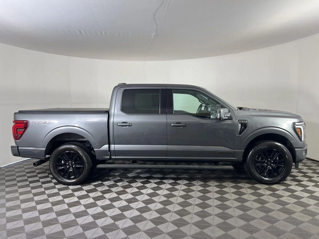 Used 2025 Gray Metallic Ford Platinum image 25