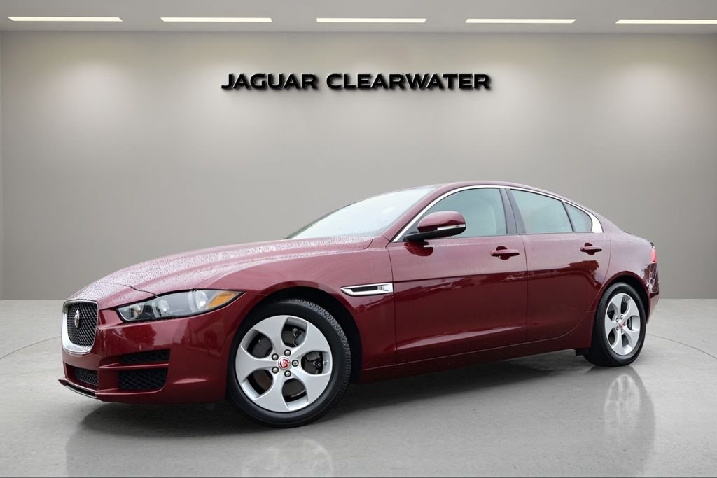 2017 Jaguar XE 25t's photo