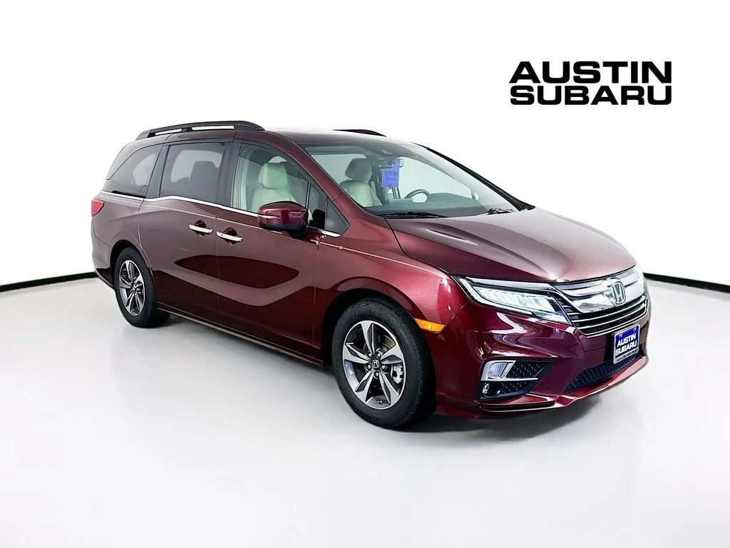 2018 Honda Odyssey Touring's photo