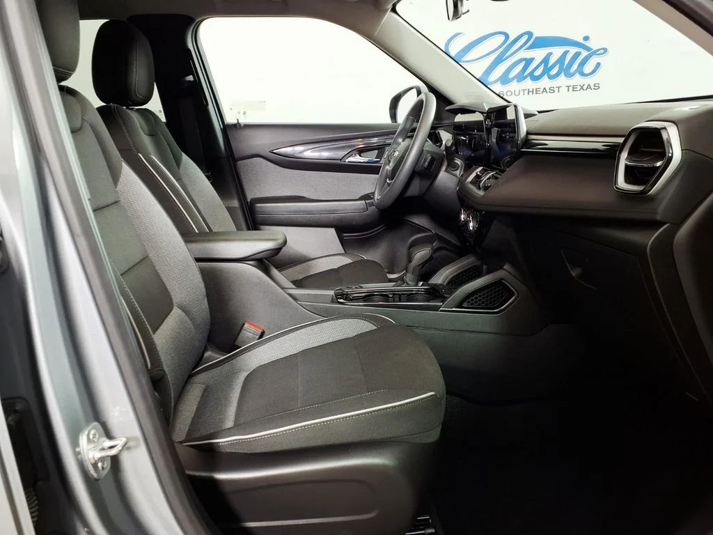 Used 2025 Gray Chevrolet LT image 12