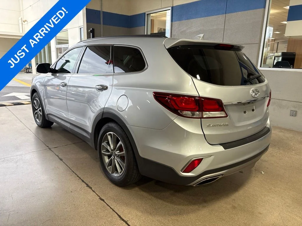 Used 2017 Silver Hyundai Limited image 4