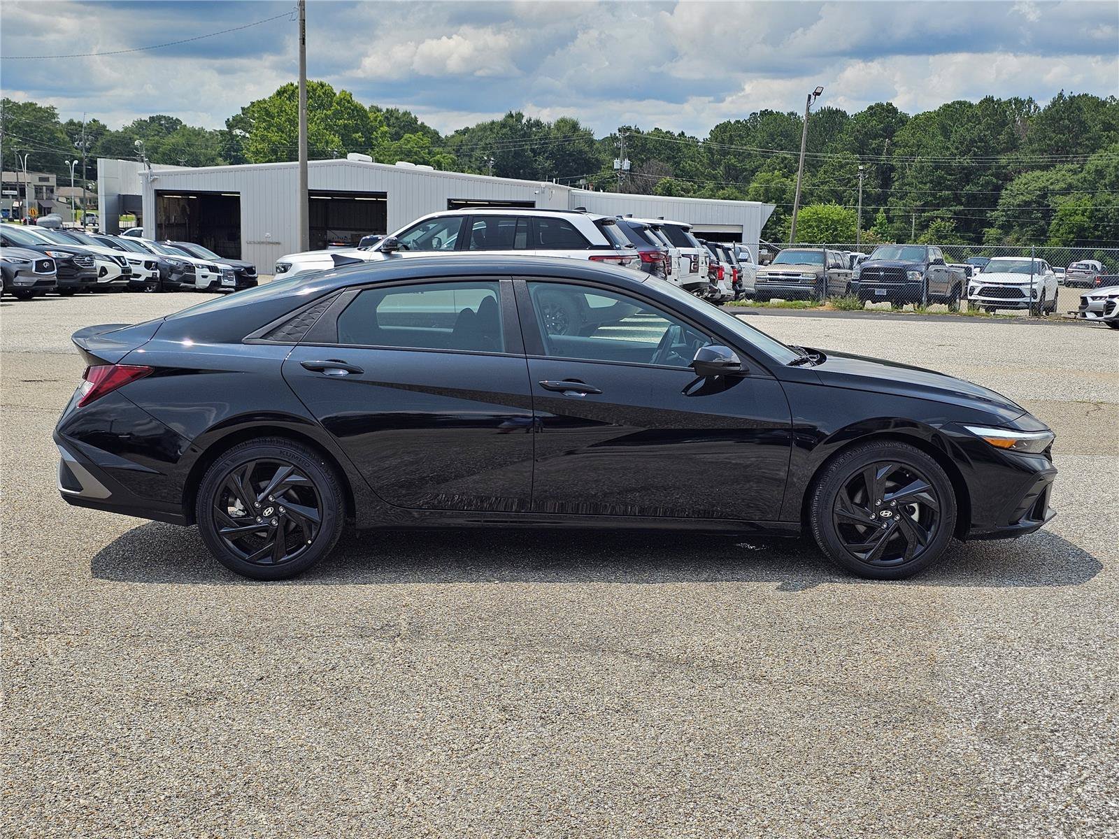 Used 2026 Abyss Black Hyundai SEL Sport image 7