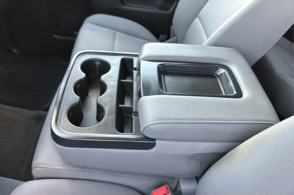 Used 2016 Black Chevrolet Custom image 27
