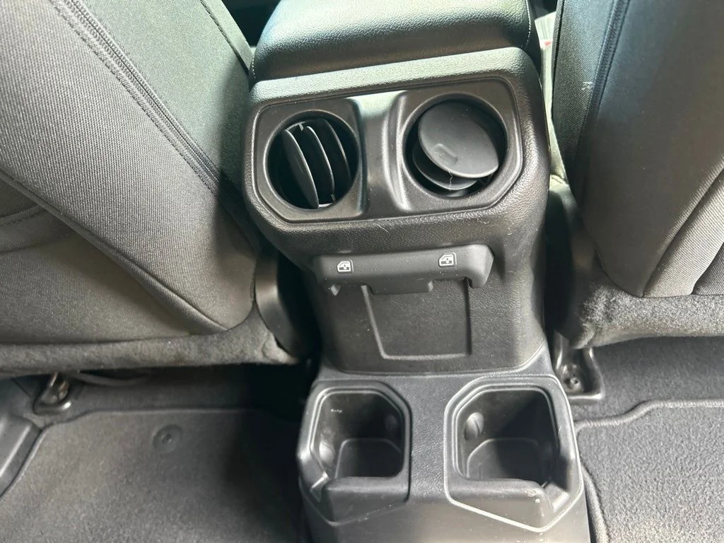 Used 2019 Blue Jeep Unlimited Sport S image 28