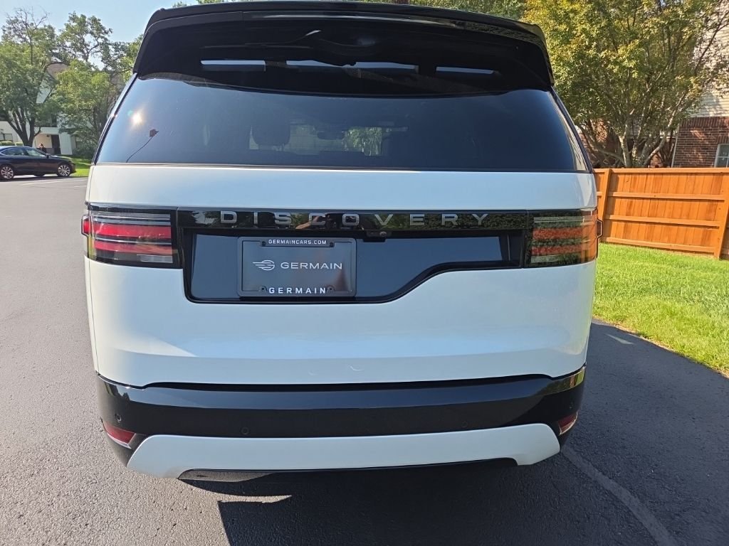 Used 2025 Fuji White Land Rover Dynamic SE image 5