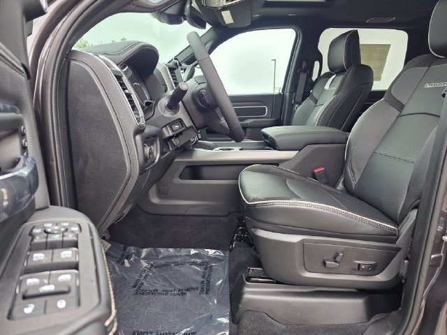 New 2026 Granite Crystal Metallic Clear-Coat Exterior Paint RAM Laramie image 21