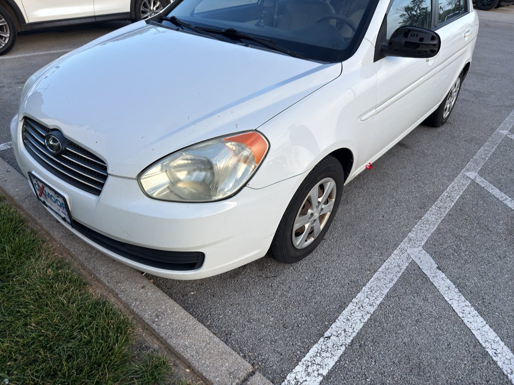 Used 2010 Nordic White Hyundai GLS image 3
