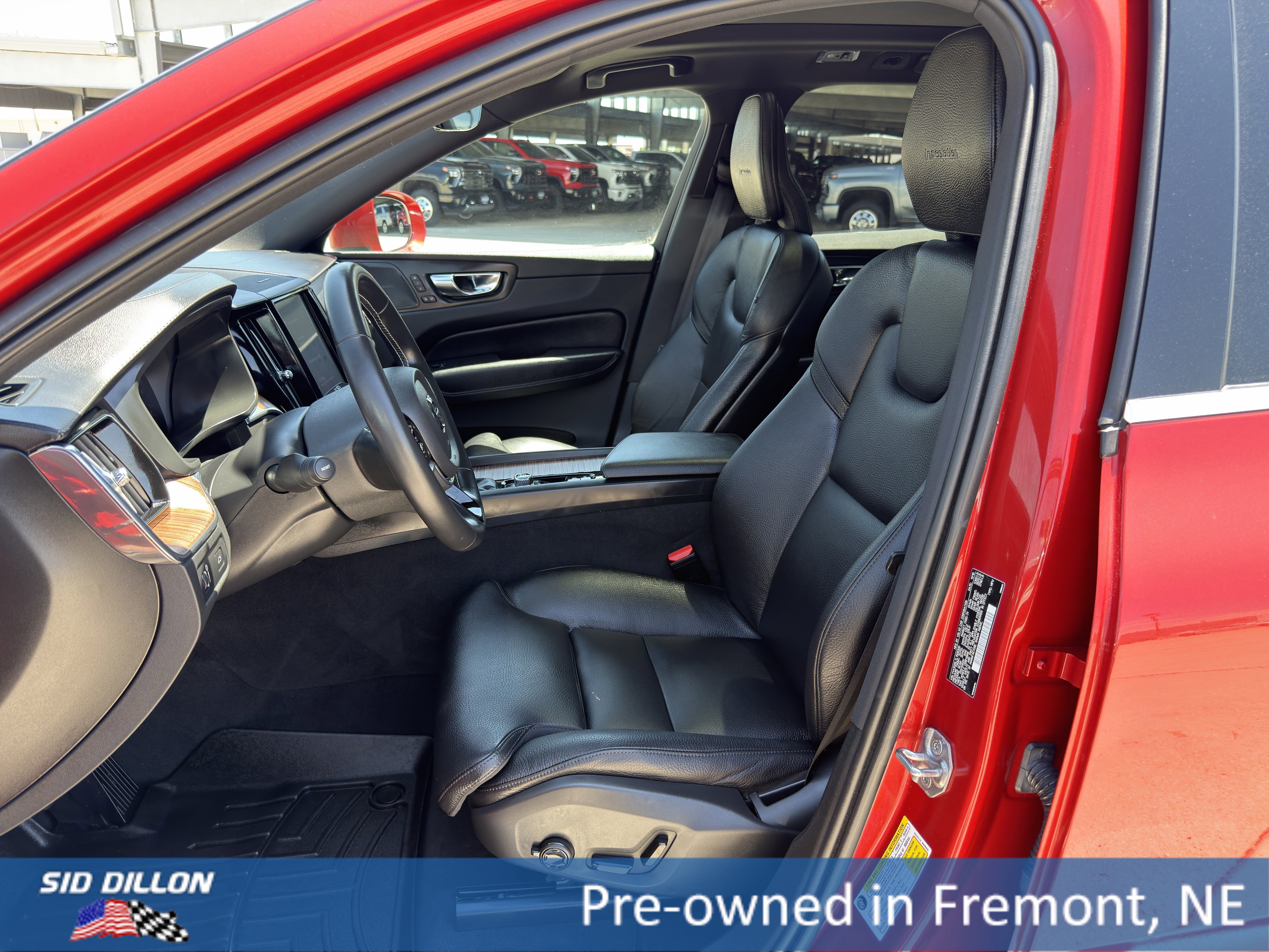 Used 2020 Fusion Red Metallic Volvo Inscription image 13