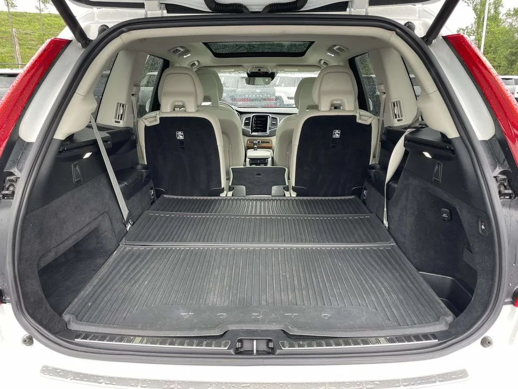 2021 Volvo XC90 Momentum - Photo 28