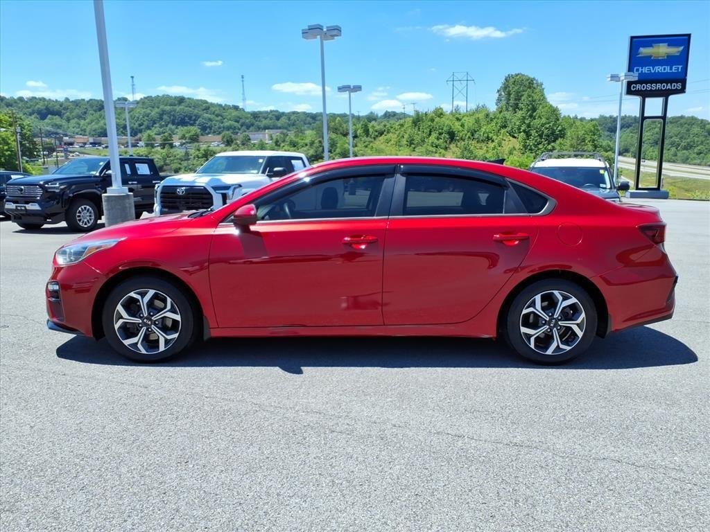 Used 2020 Currant Red Kia LXS image 2