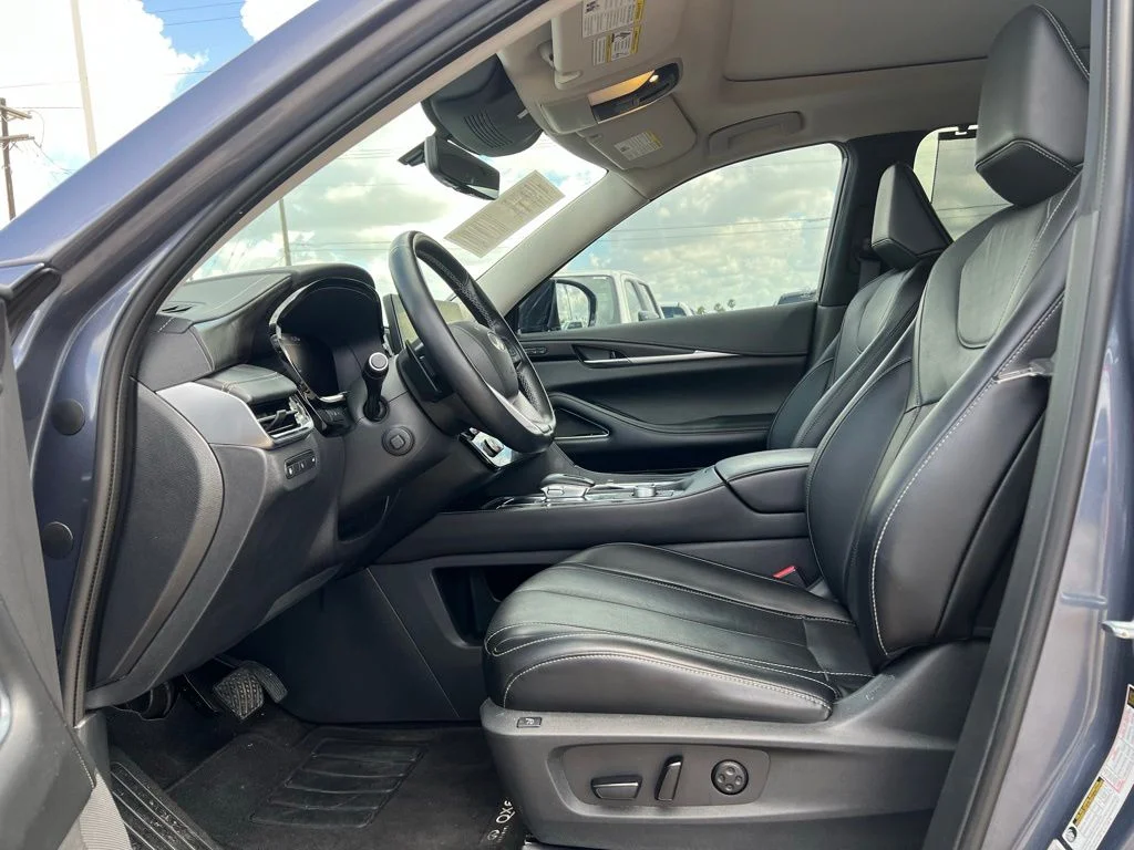 Used 2023 Blue INFINITI Sensory image 10