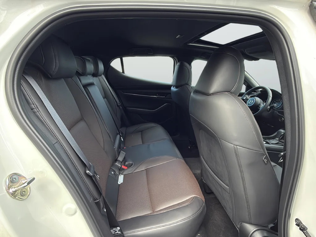 Used 2025 White Mazda 2.5 Turbo Premium Plus Package image 25