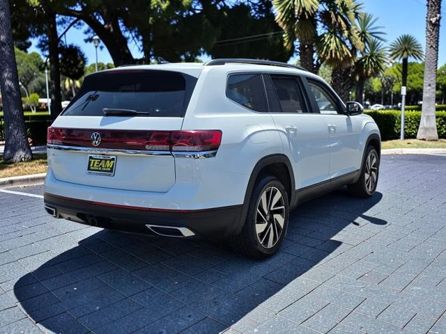 Used 2024  Volkswagen 2.0T SE w/Technology image 5