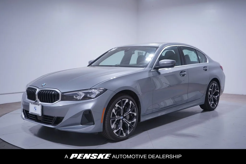 2025 BMW 3 Series 330i Sedan's photo