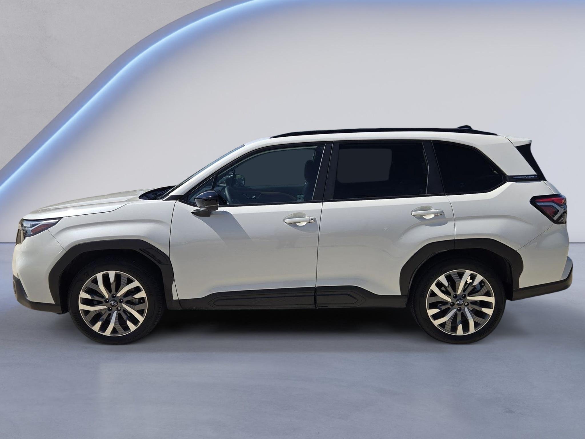 Used 2025 Crystal White Pearl Subaru Touring image 5