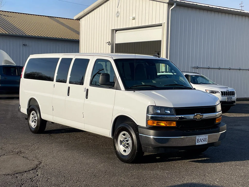 Used 2025 Summit White Chevrolet 1LT image 36