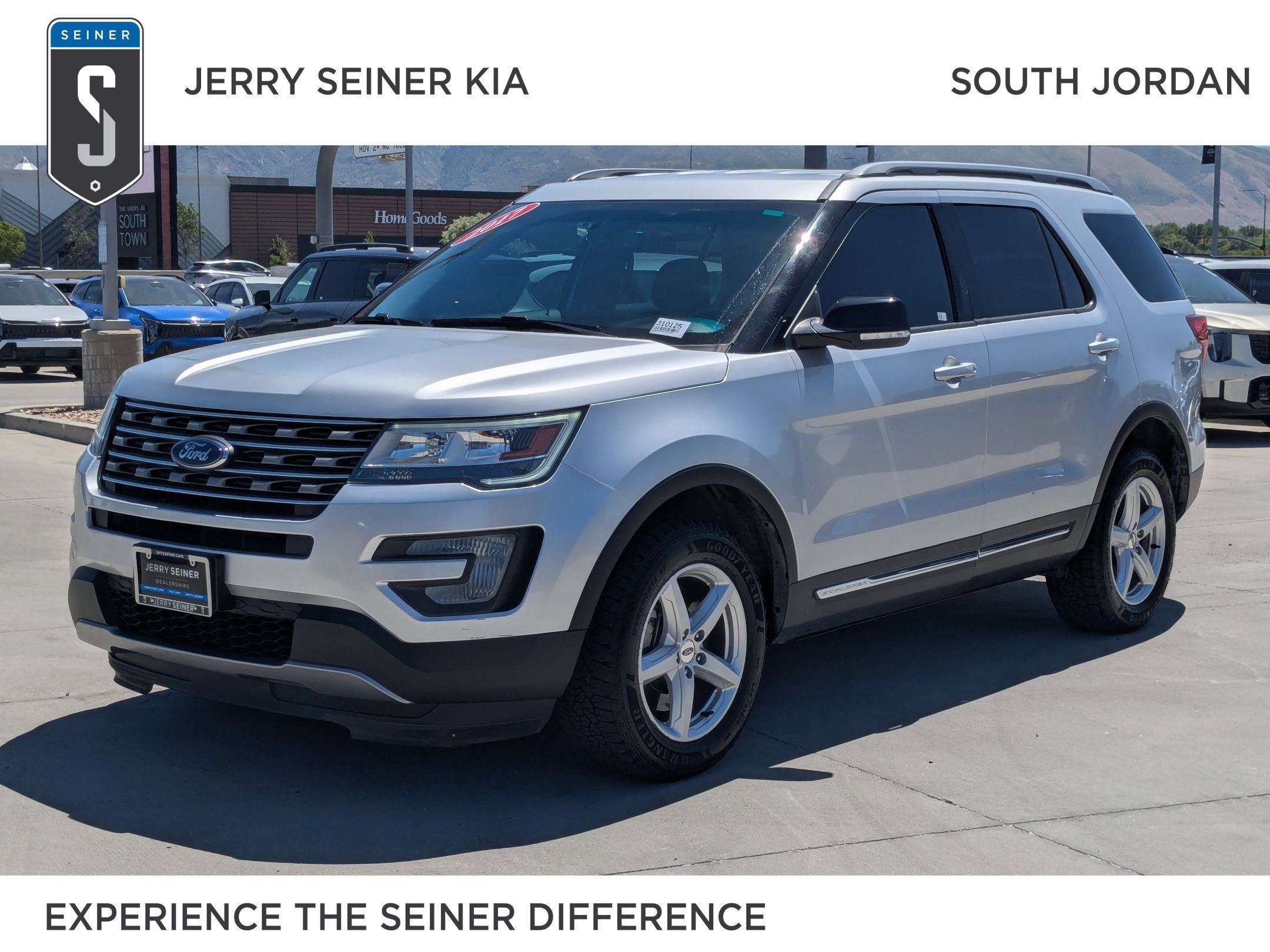 2017 Ford Explorer XLT 4WD's photo