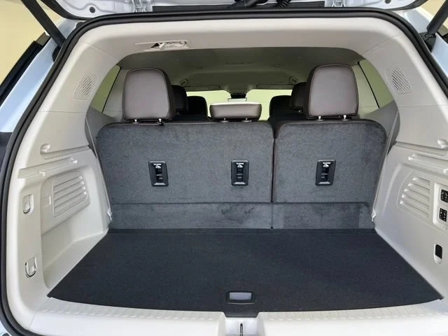 New 2027 Glacier White Tricoat GMC Denali image 59