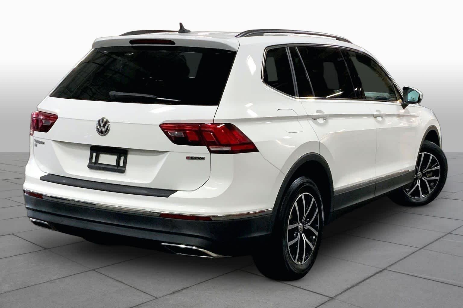 Used 2021  Volkswagen SE image 13
