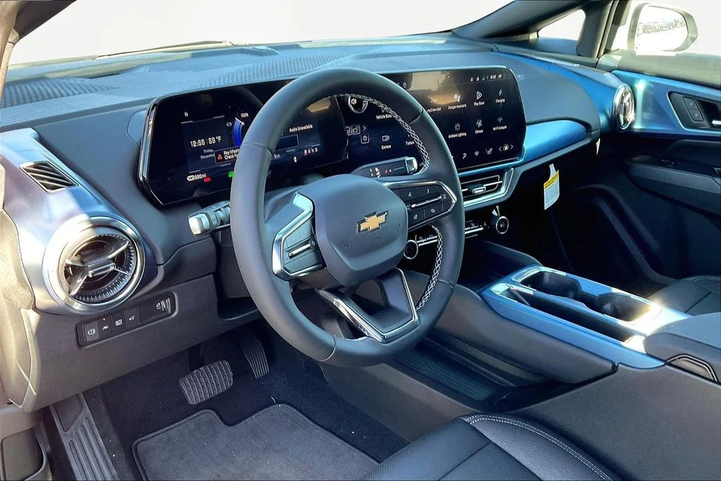 2026 Chevrolet Equinox EV 2LT - Photo 8