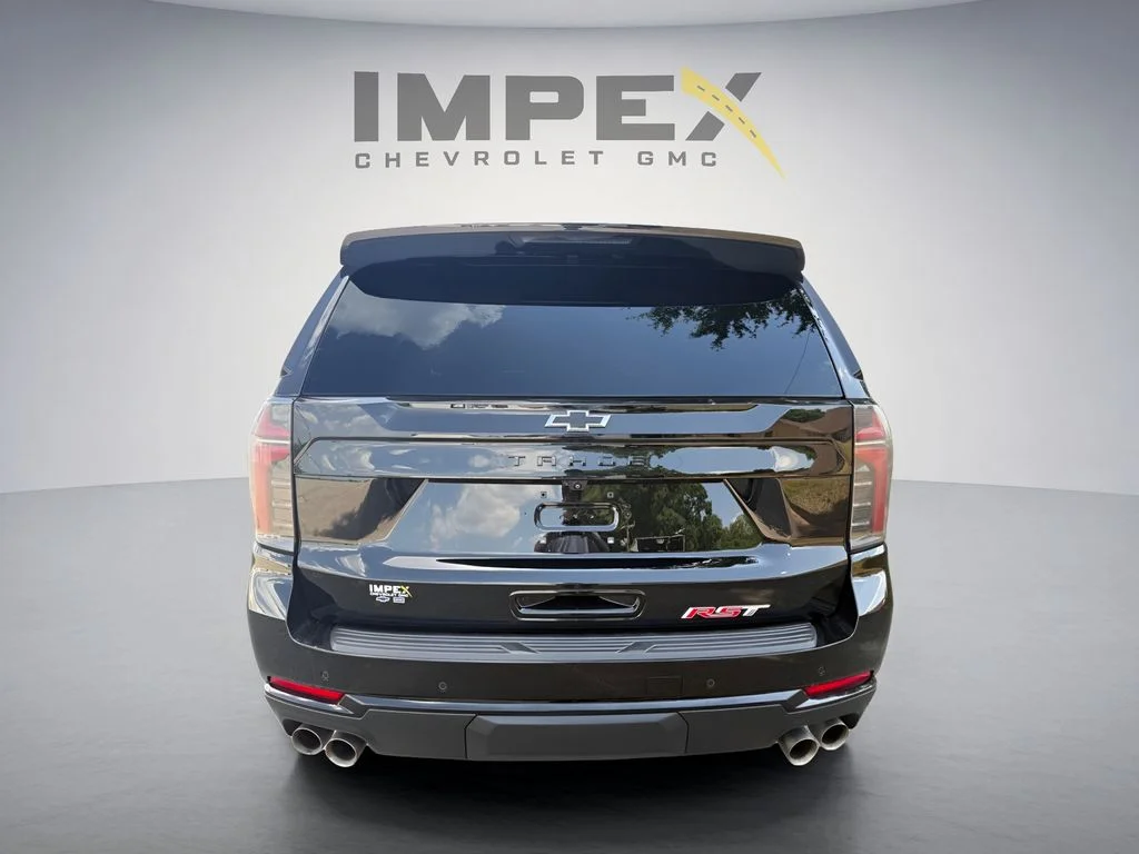 Used 2025  Chevrolet RST image 4