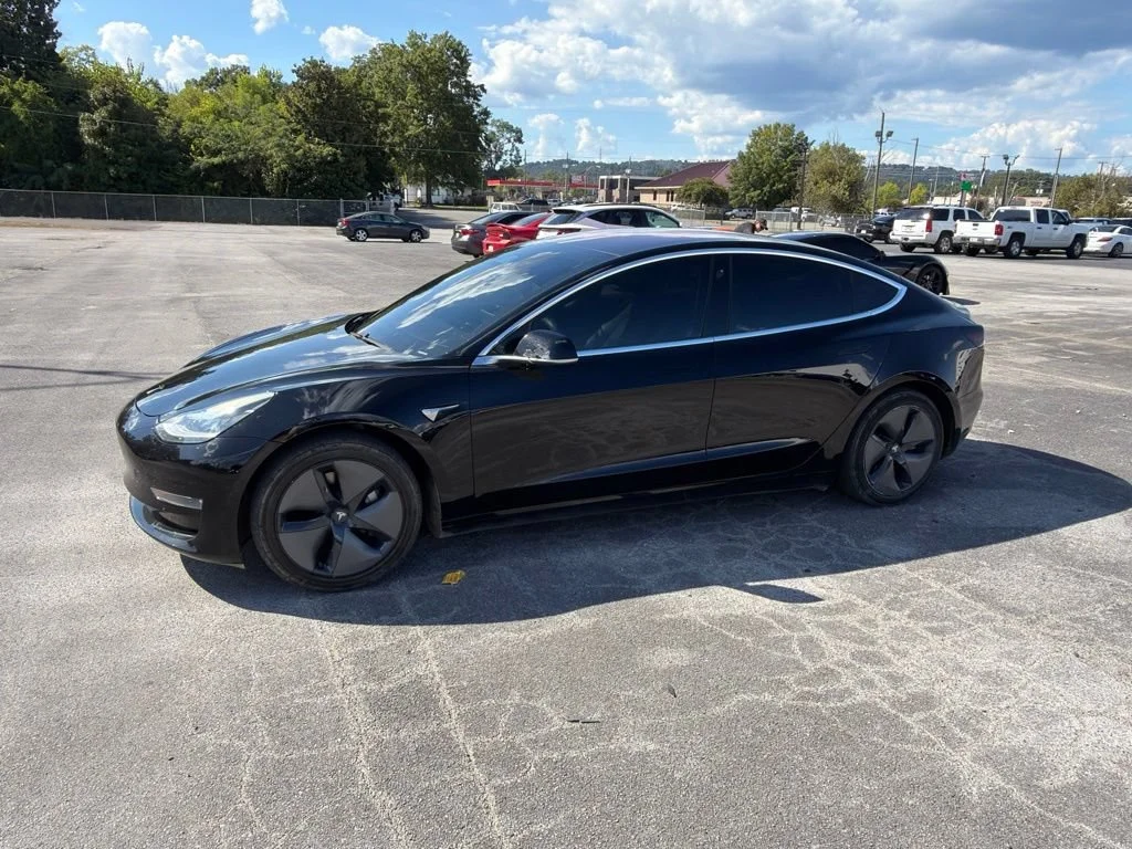 Used 2018 Obsidian Black Metallic Tesla  image 1