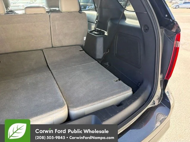 Used 2013 Black Ford Limited image 29