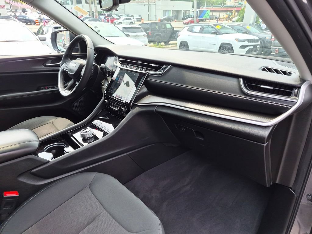 Used 2023 Gray Jeep Laredo image 24