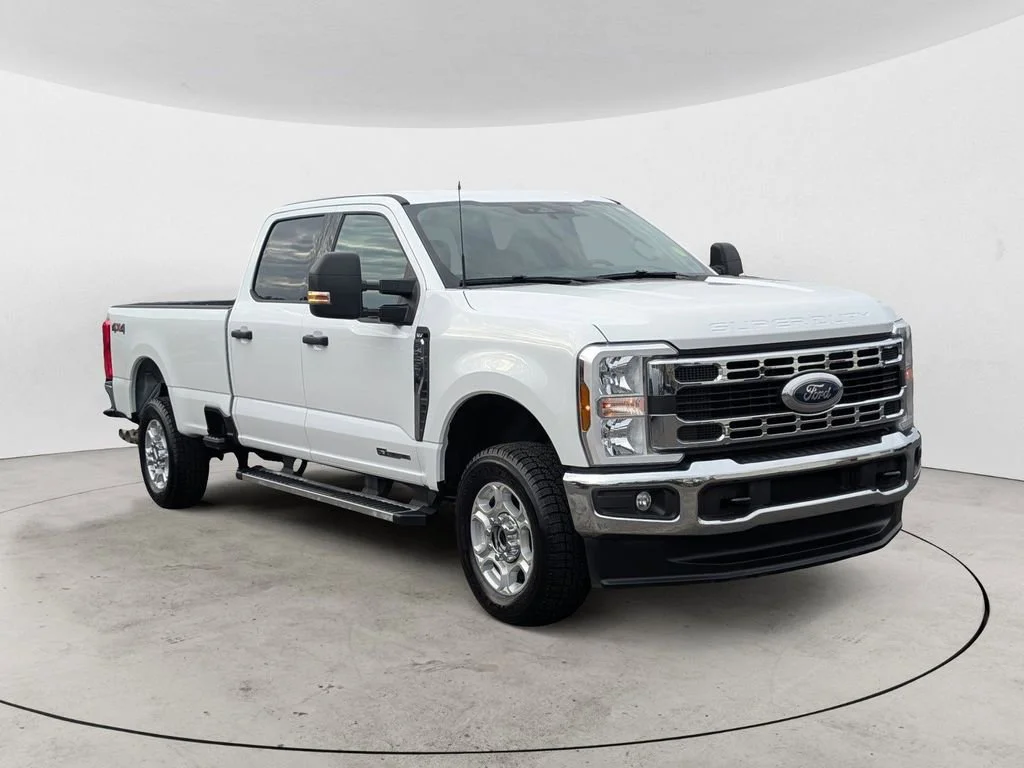 2025 Ford F-250 Super Duty XLT - Photo 2