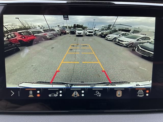 New 2026 Summit White GMC AT4 image 25