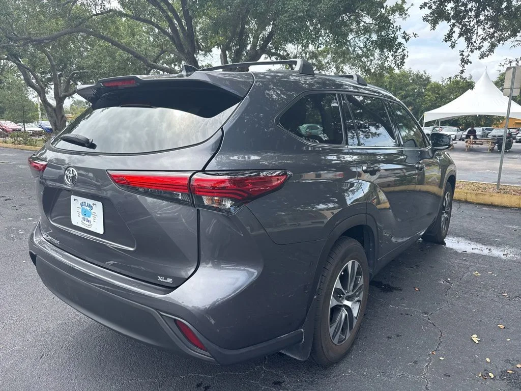 Used 2020 Magnetic Gray Metallic Toyota XLE image 47