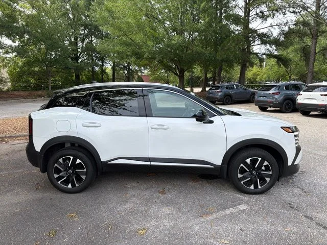 Used 2025 White Nissan SR image 6