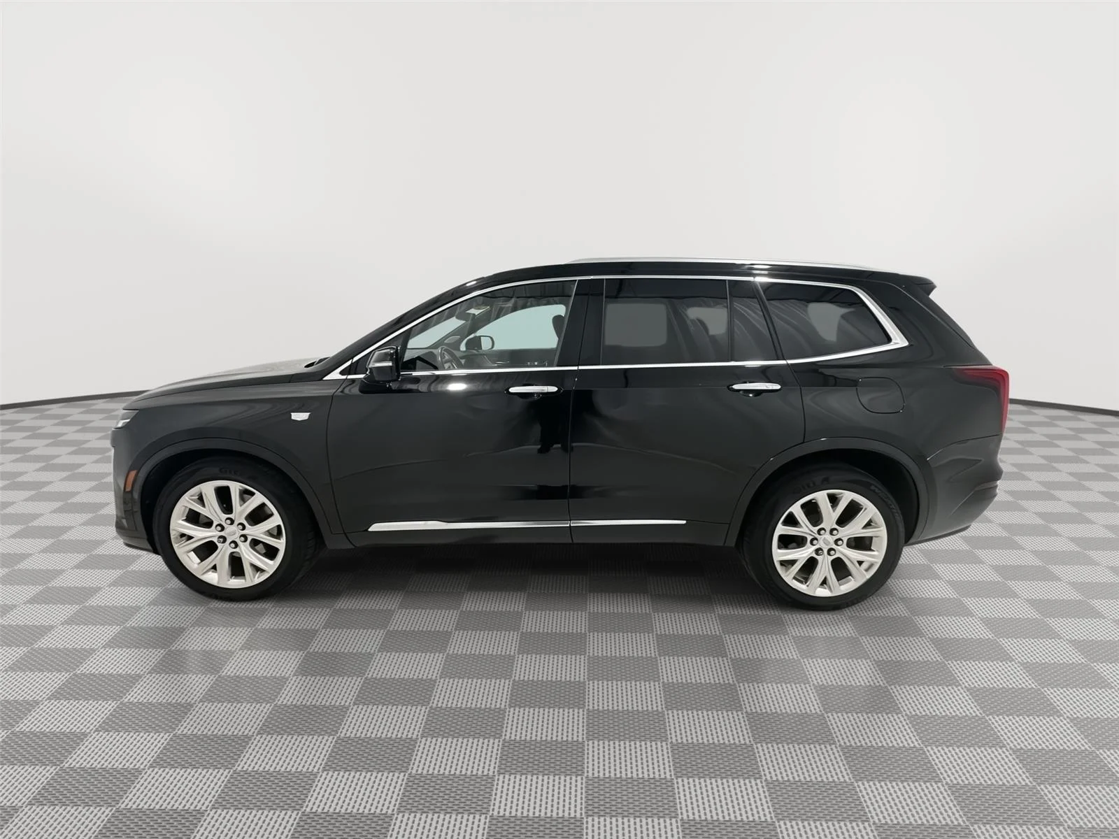 Used 2020 Cadillac XT6 Premium Luxury with VIN 1GYKPDRS4LZ103660 for sale in Alexandria, Minnesota