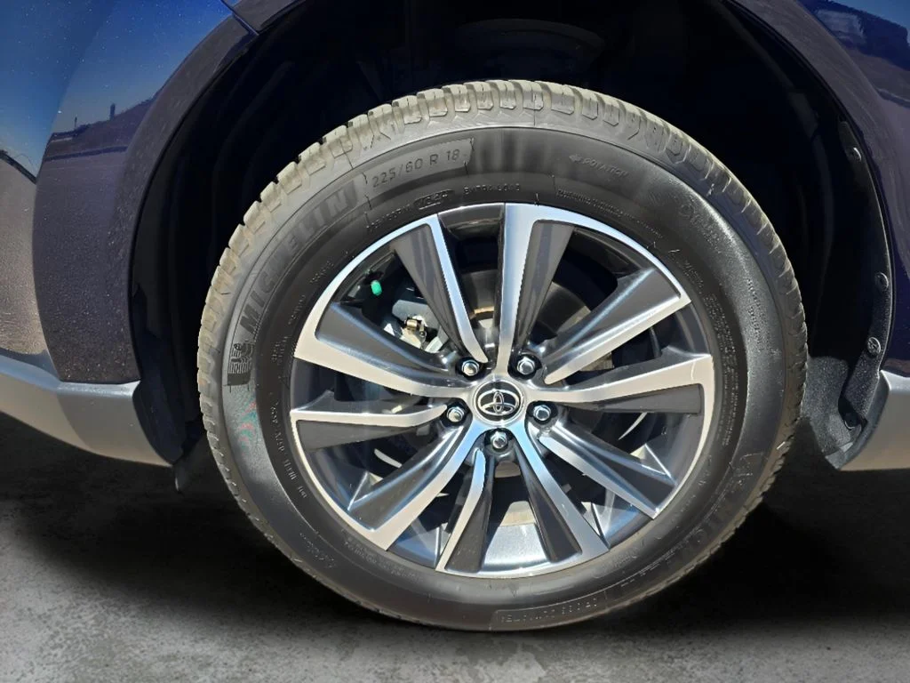 Used 2021 Blueprint Toyota LE image 28