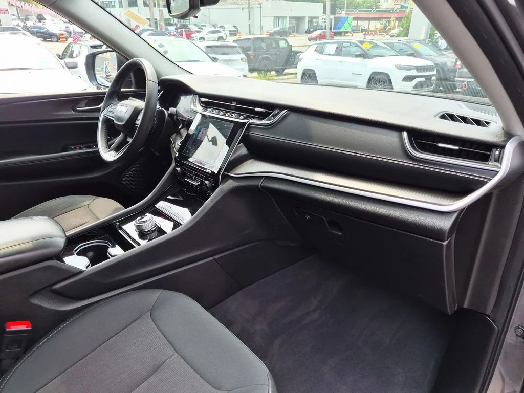 Used 2023 Gray Jeep Laredo image 24