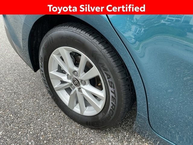 Used 2025  Toyota LE image 47