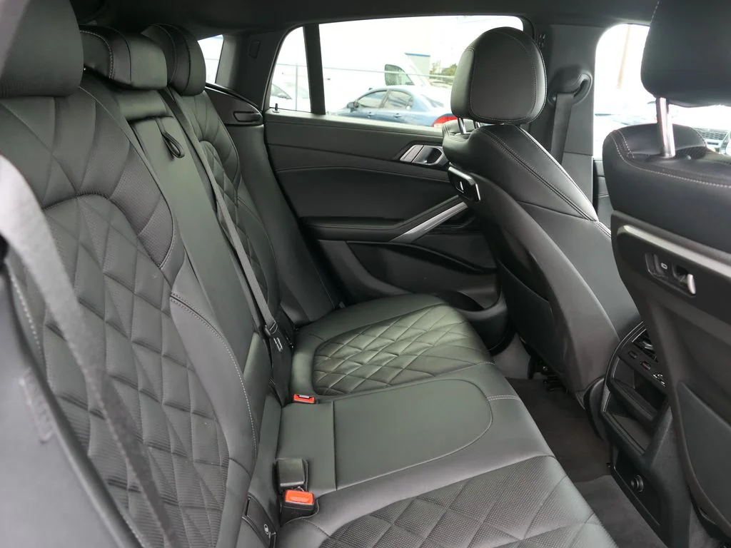 Used 2024 Black Sapphire Metallic BMW xDrive40i image 24