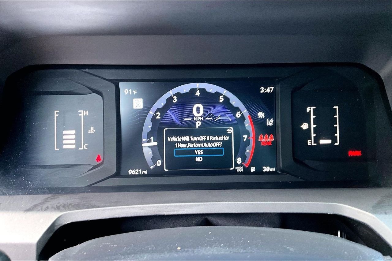 Used 2025  Toyota SR5 image 12