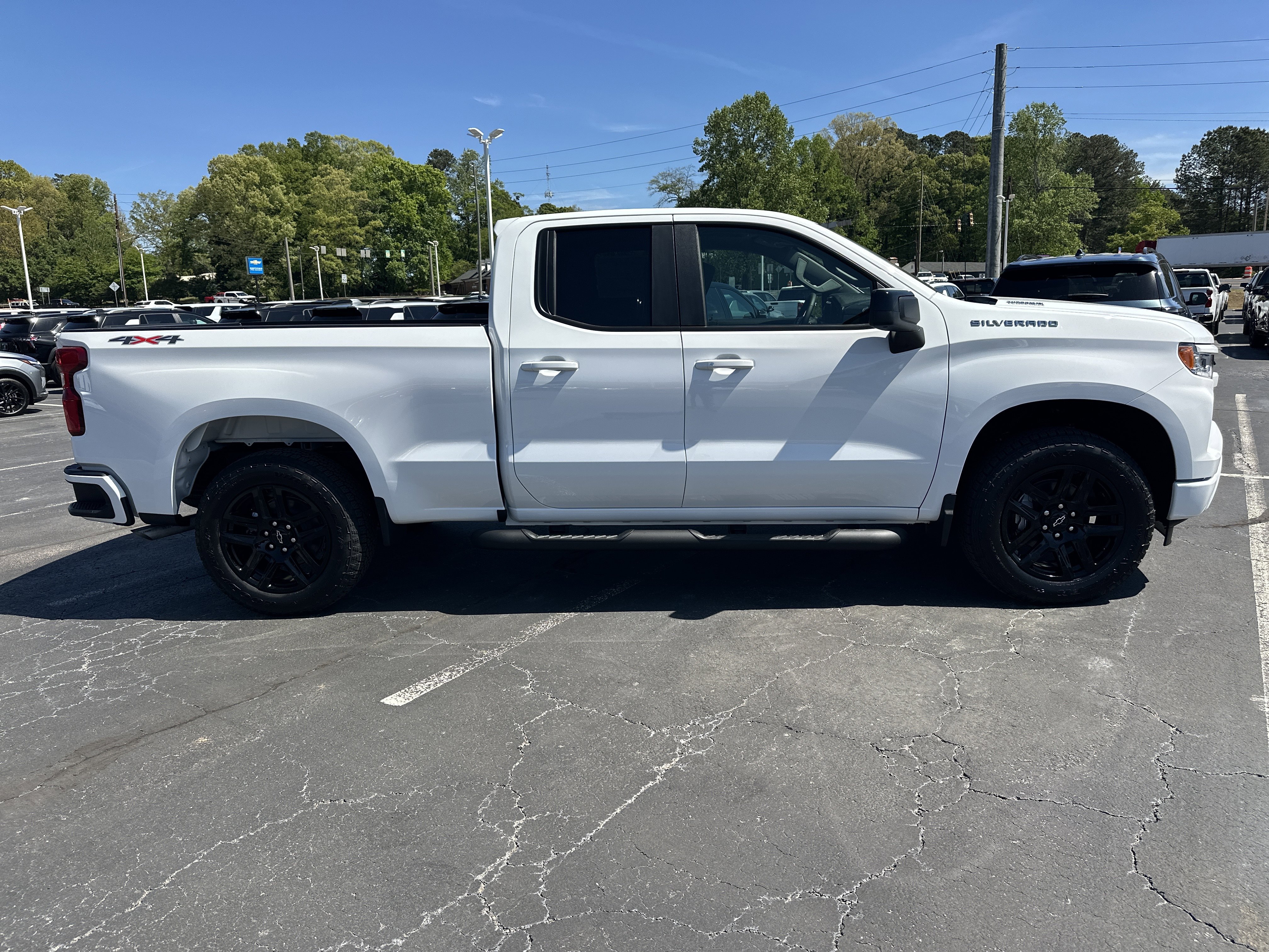 New 2026 Summit White Chevrolet RST image 9