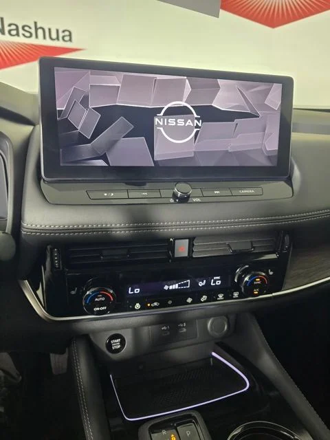 New 2026 Black Nissan Platinum image 25