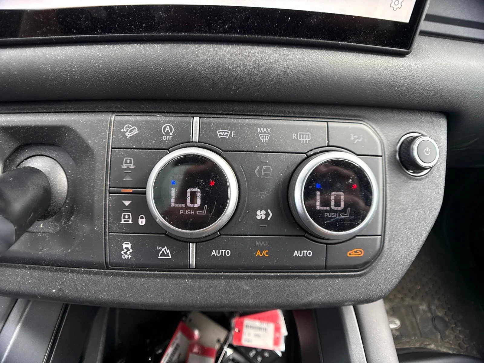 Used 2025 Black Land Rover S image 26
