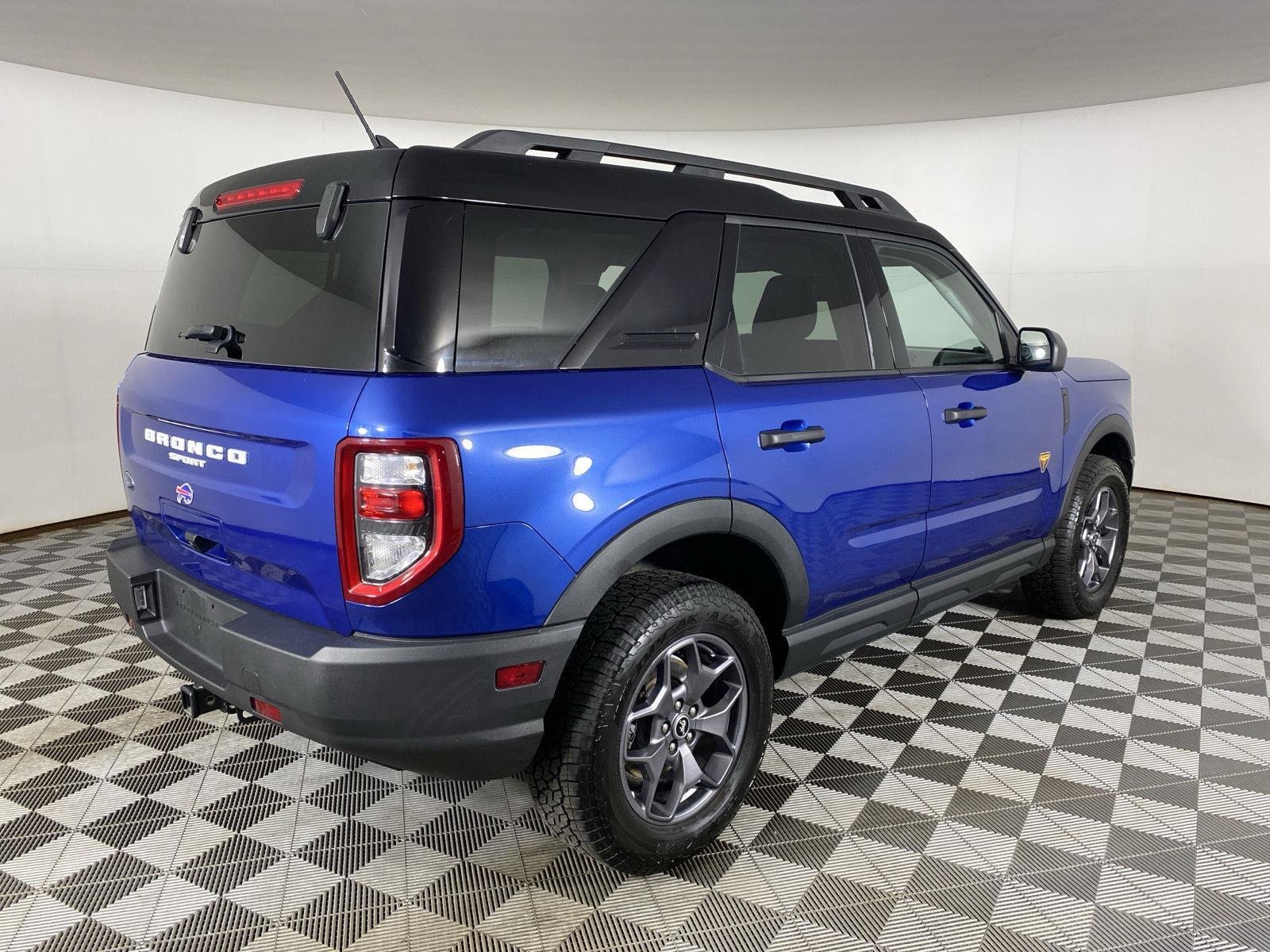 Used 2024 Atlas Blue Ford Badlands image 10