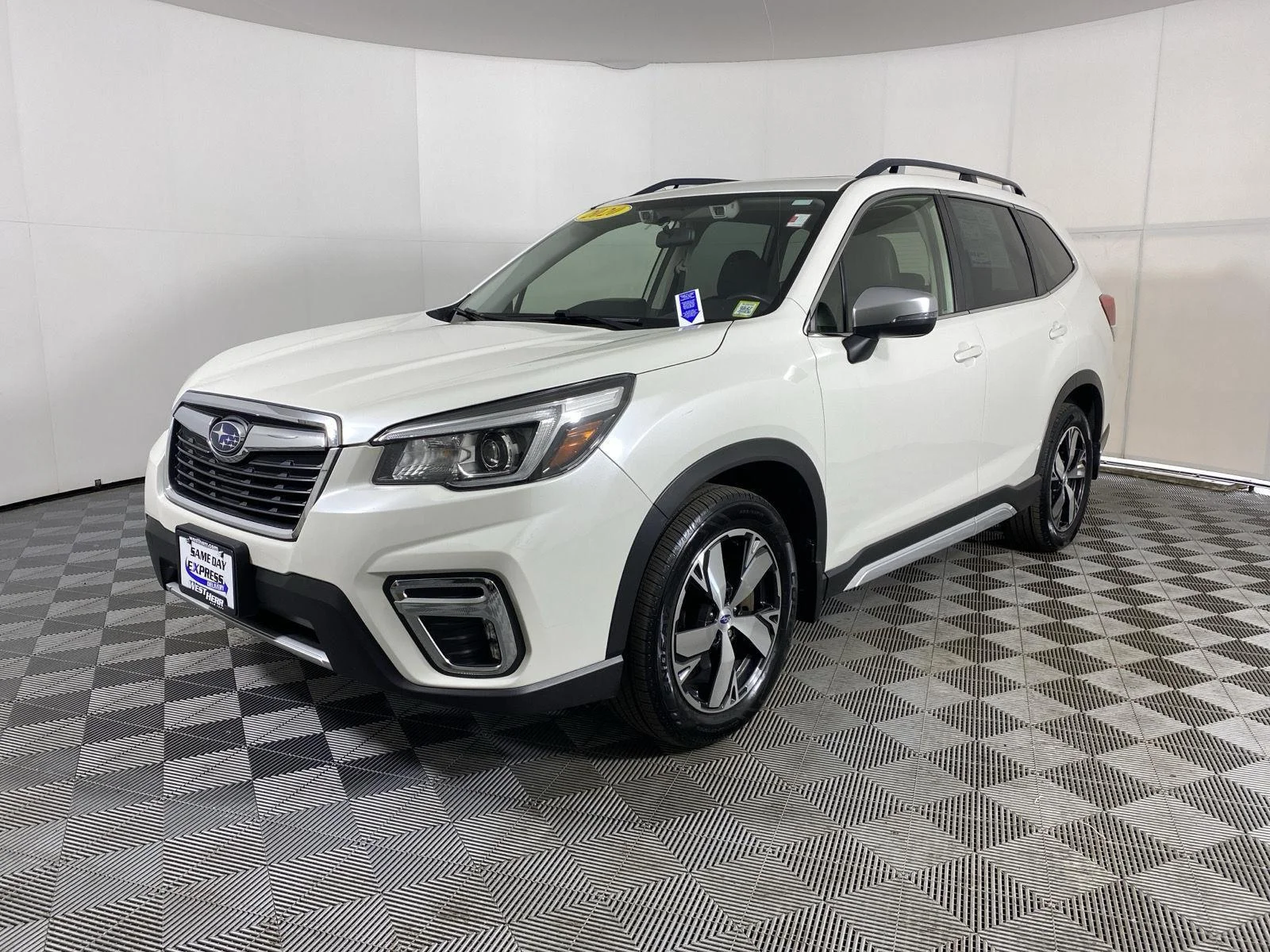 Used 2020 Crystal White Pearl Subaru Touring image 3