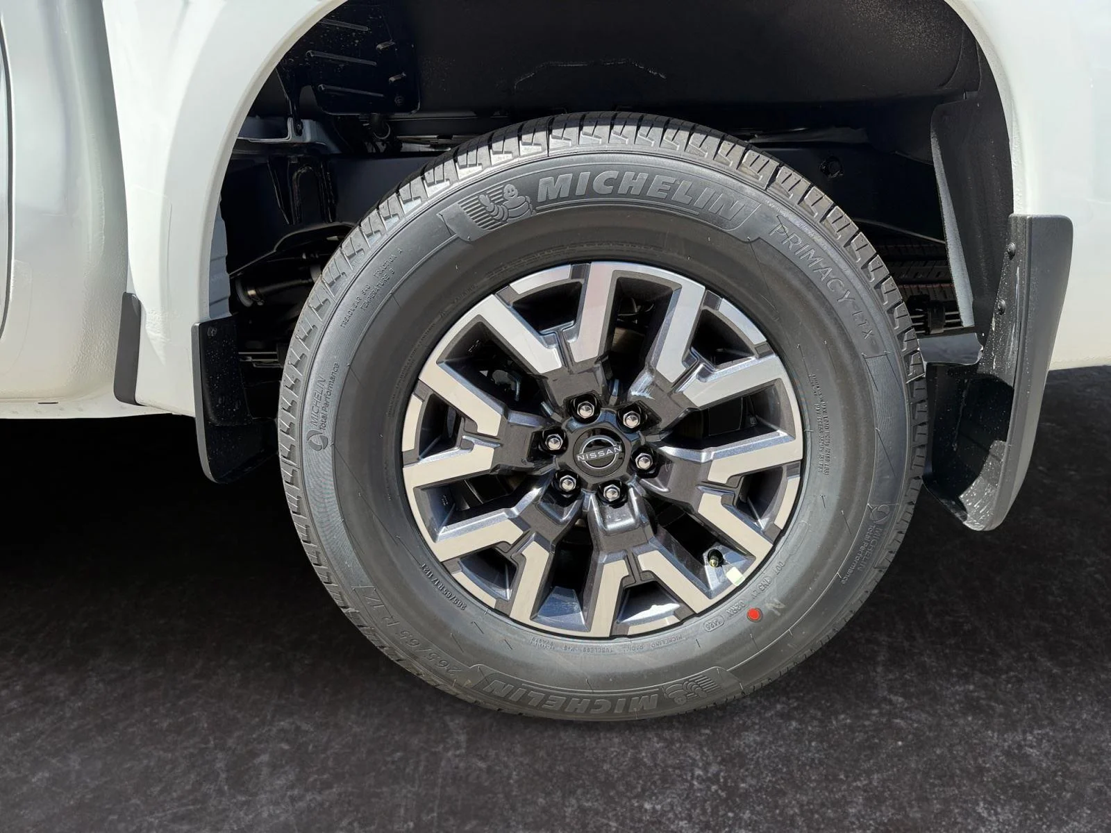 New 2026 GLACIER WHITE NISSAN CREW CAB 4X4 SV image 15