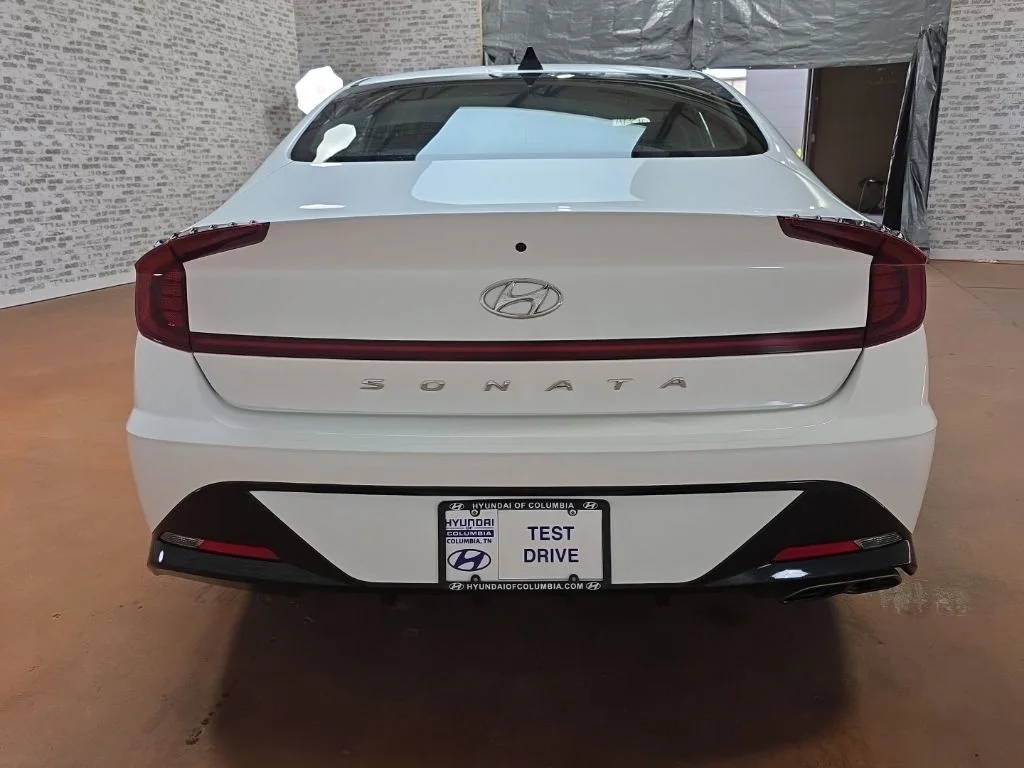 Used 2022 Quartz White Hyundai SEL image 5