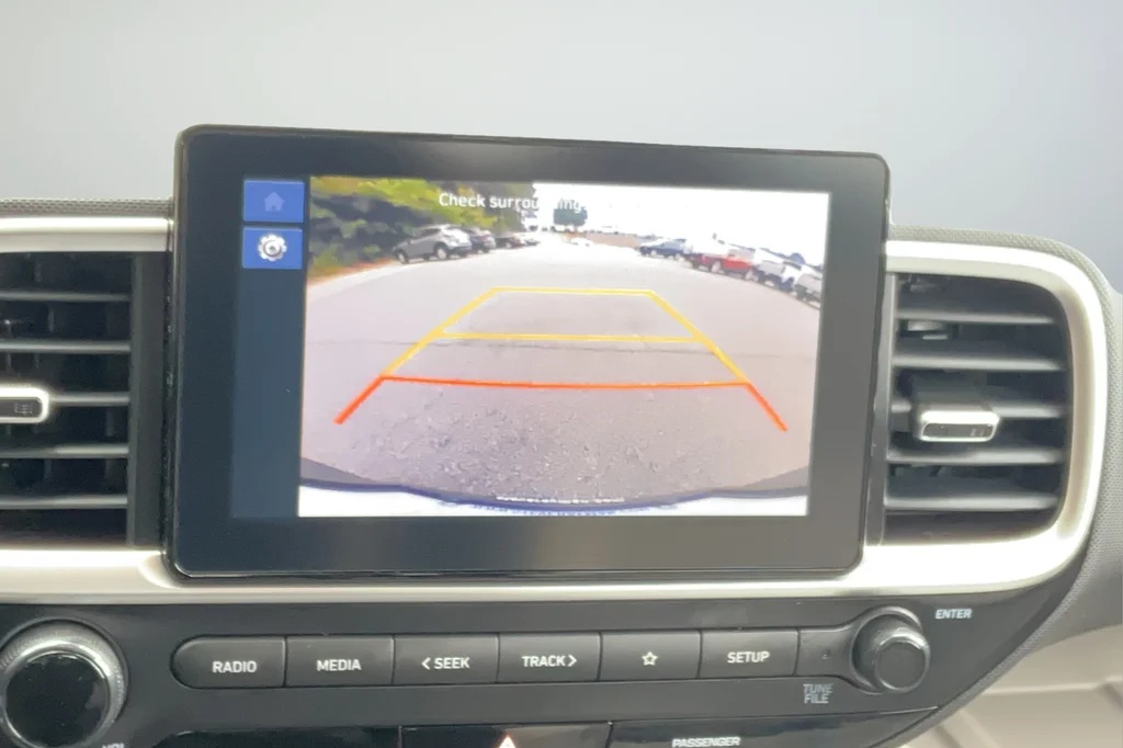 2025 Hyundai Venue SEL - Photo 21